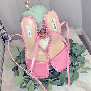 BARBIE PINK SINGLE STRAP HEELS